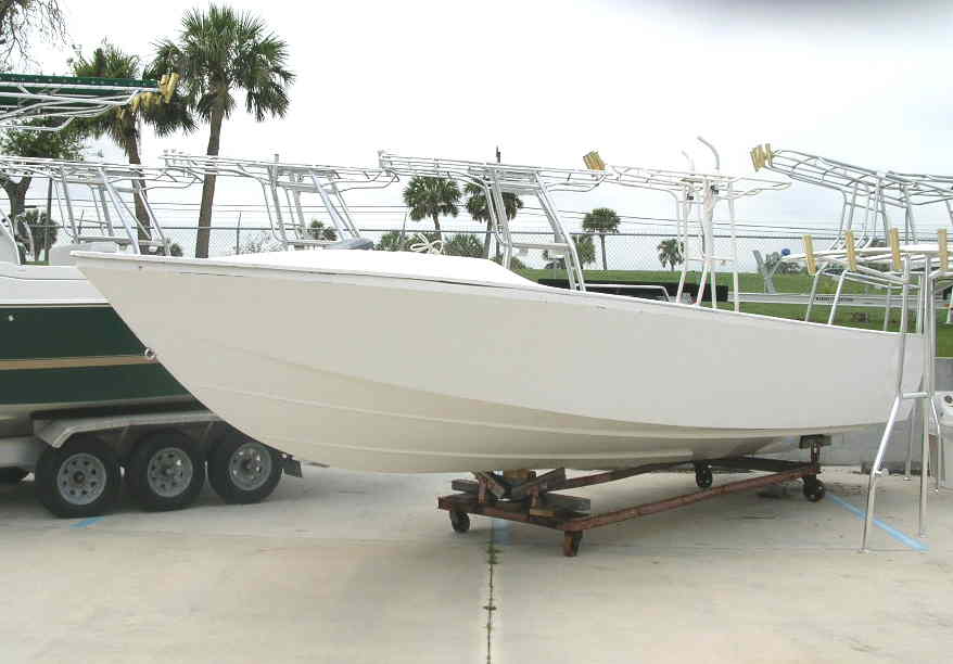 New boat hull - ready to customize